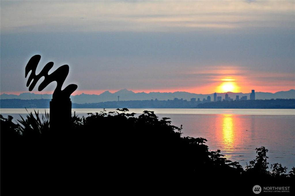 837 Colchester Drive E, Port Orchard