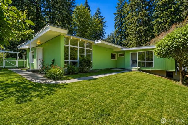 17056 26th Avenue Ne, Lake Forest Park
