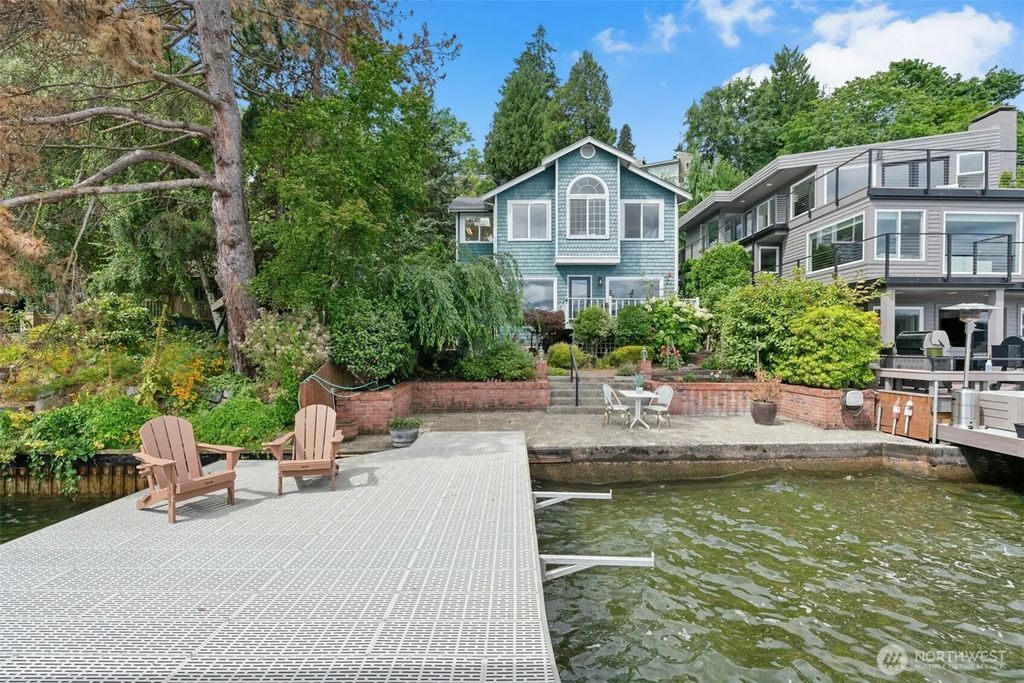 11728 Riviera Place Ne, Seattle