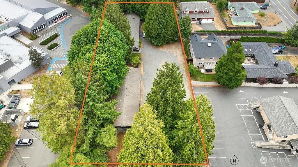 2902 Ne 200th St, Shoreline
