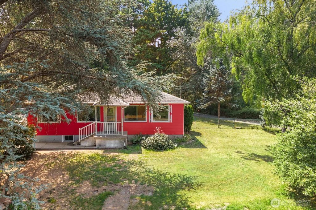 20509 State Highway 305 Ne, Poulsbo
