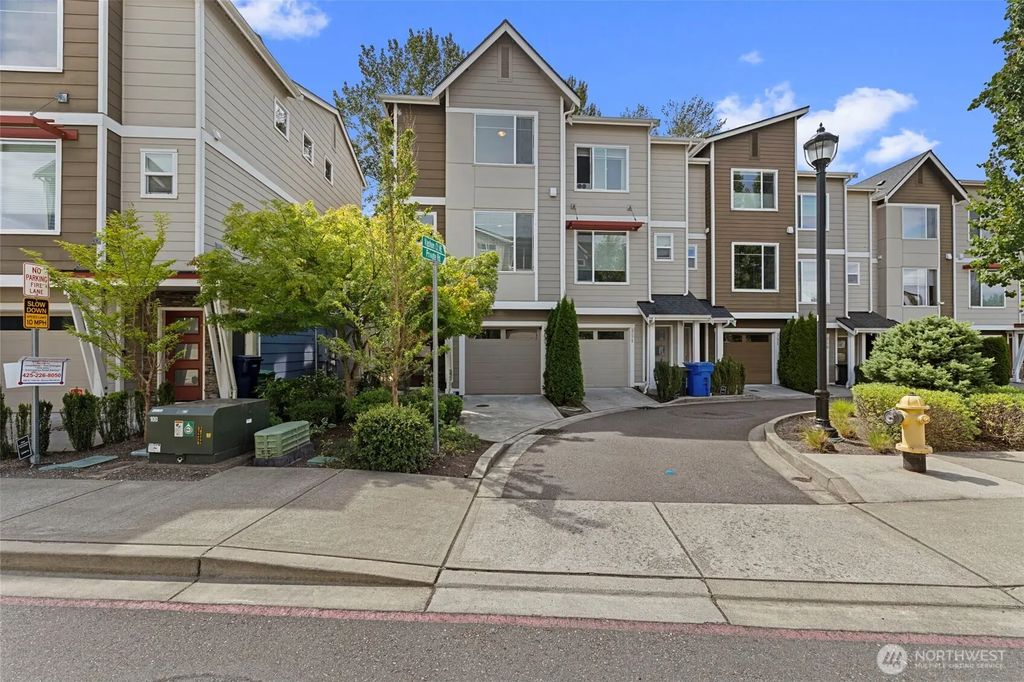 347 Vashon Court Ne, Renton