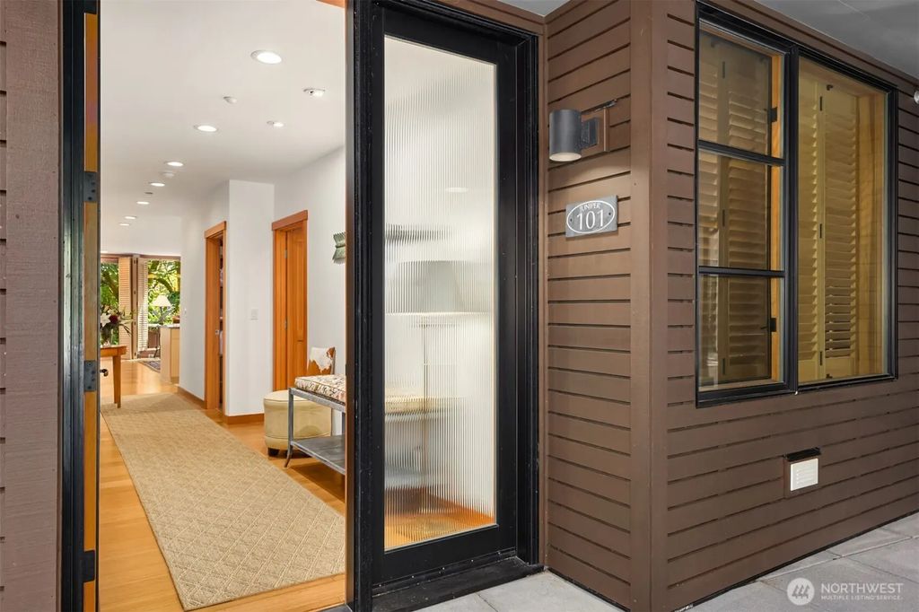 998 Ne Vineyard Lane J101, Bainbridge Island