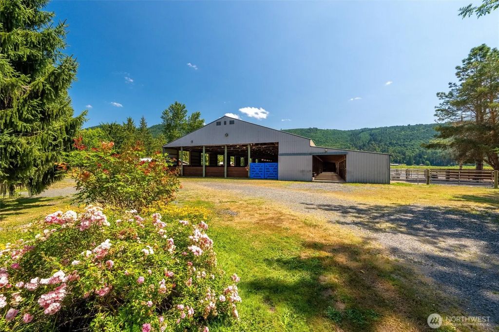 3086 Standard Road, Deming