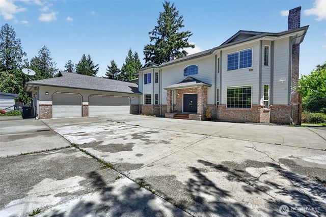 18432 W Lake Desire Drive Se, Renton