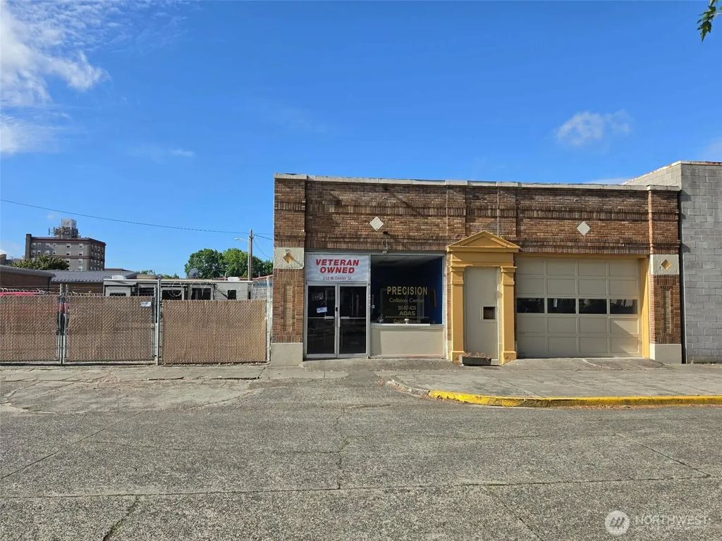 212 W Center Street, Centralia
