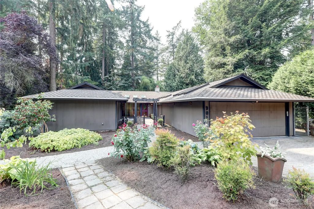 901 129th Place Ne, Bellevue
