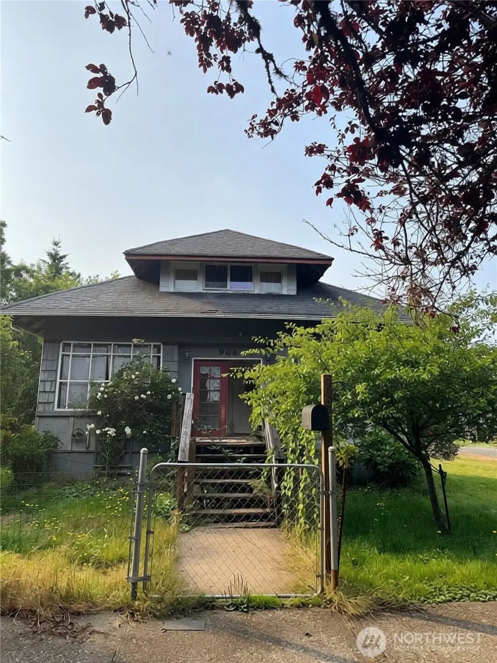 906 Maple Street, Hoquiam