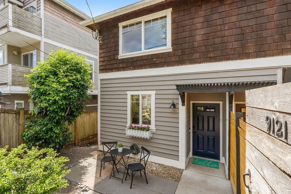 9121 23rd Avenue Ne, Seattle