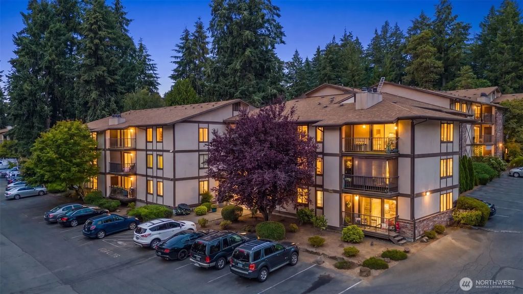 4601 Grandview Drive W R317, University Place