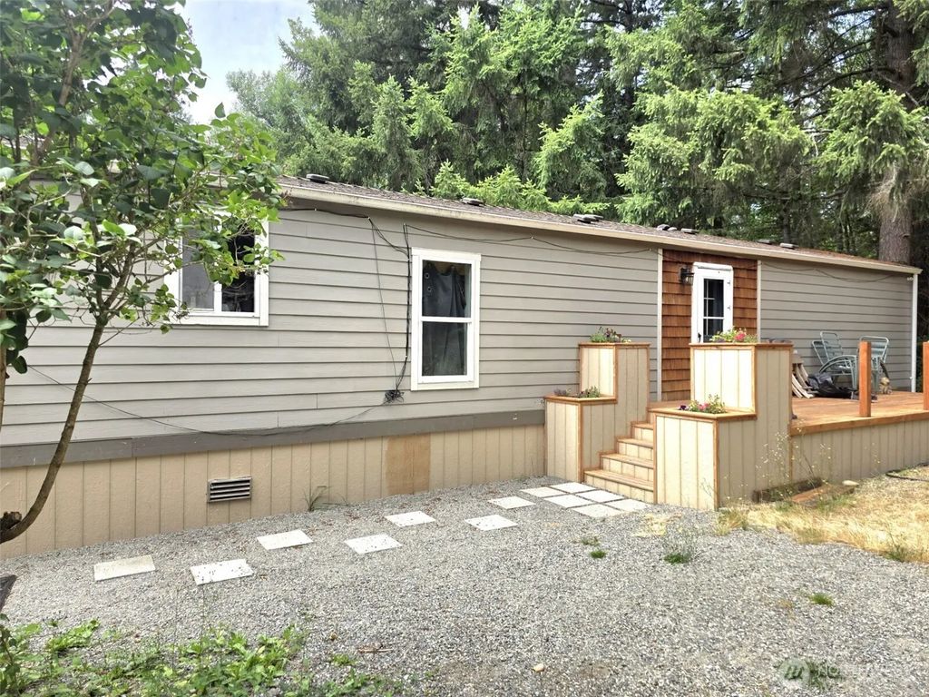 2907 341st Court S 27, Roy