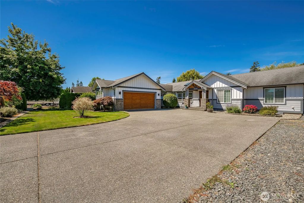8255 Snohomish Road, Blaine