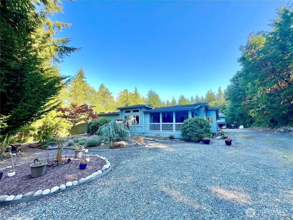 332 Rhododendron Drive, Sequim