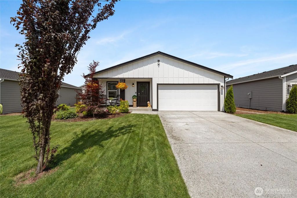 13485 195th Street E, Graham