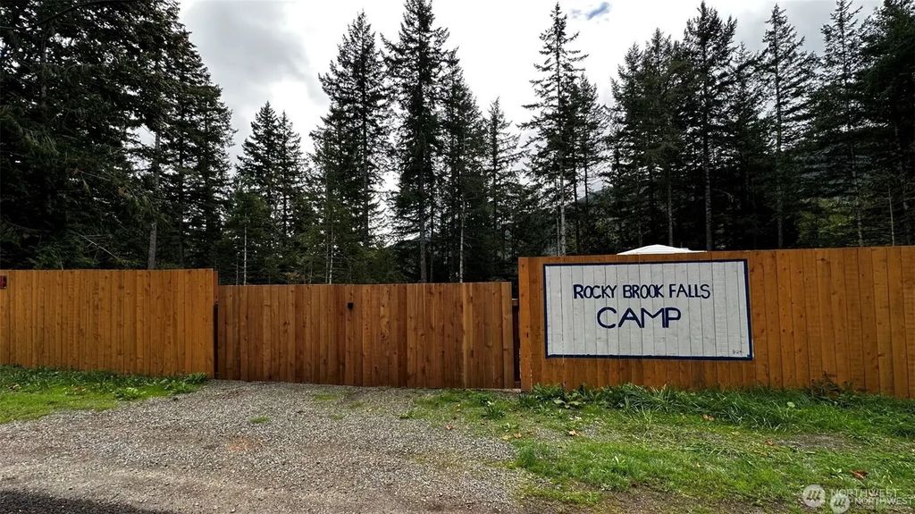 2381 Dosewallips Road, Brinnon