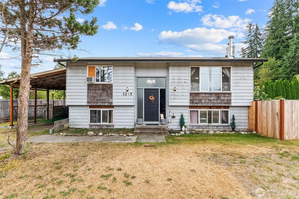 1265 Cascade Street, Darrington
