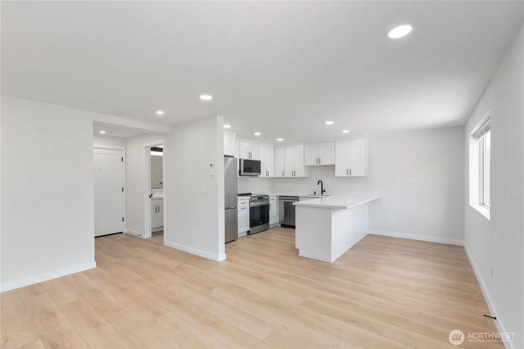 2201 Nw 64th Street D, Seattle