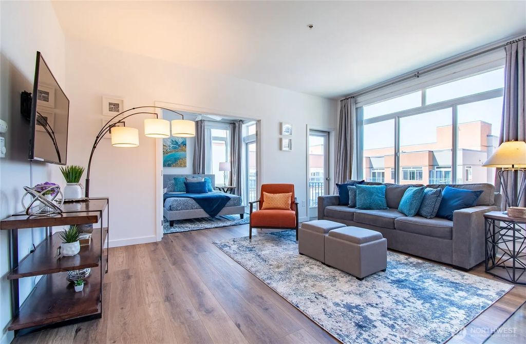 2415 2nd Avenue 729, Seattle
