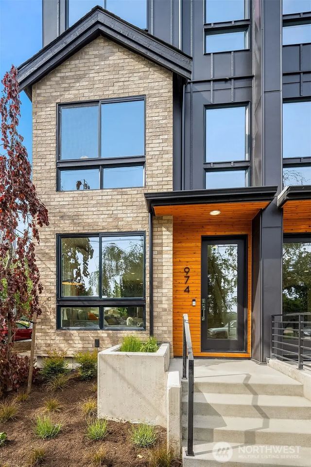 952 Nw 54th Street, Seattle