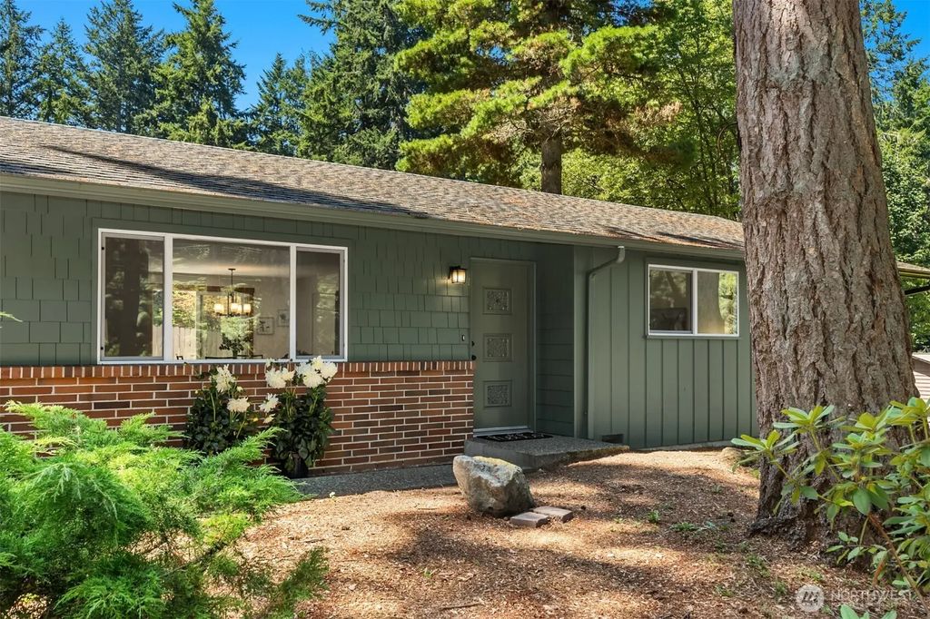 12249 N Madison Avenue Ne, Bainbridge Island