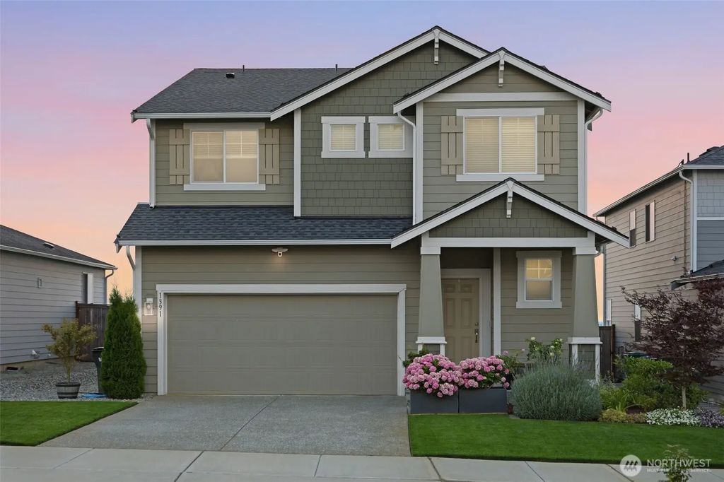 1391 Baker Heights Loop, Bremerton