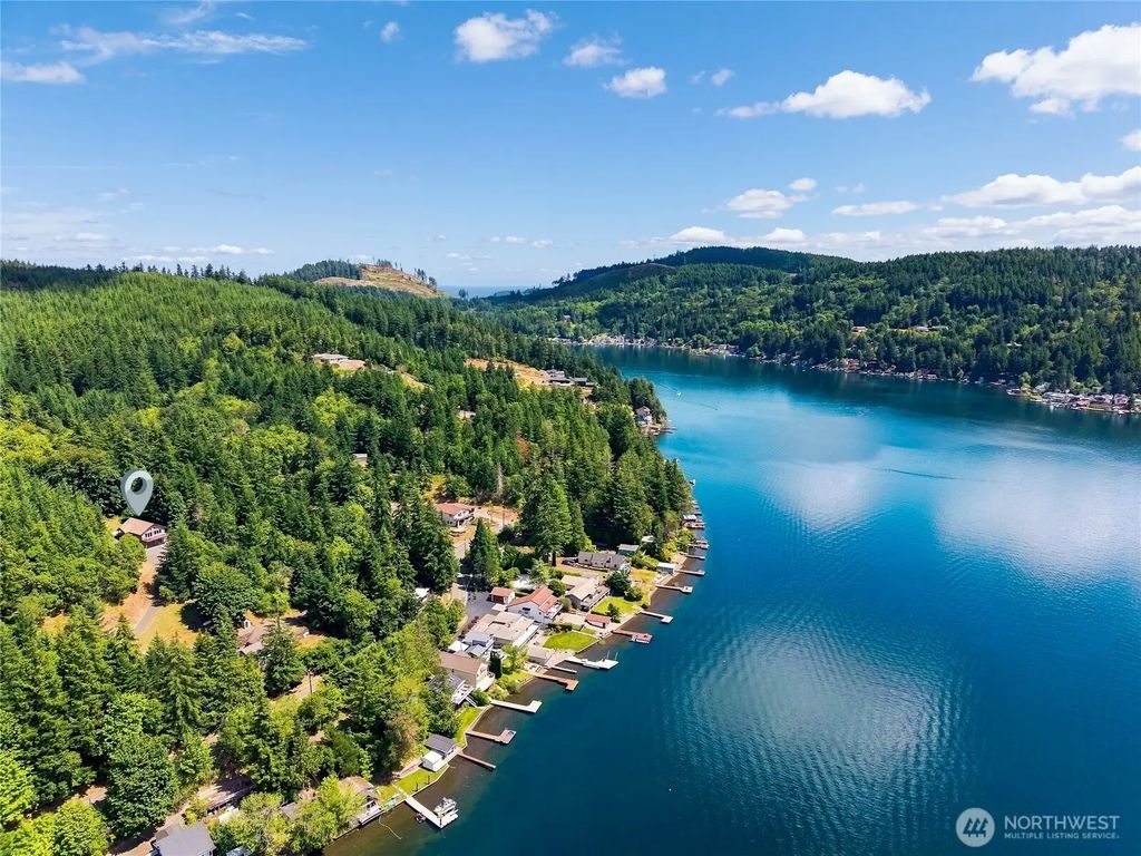 2040 Summit Lake Shore Road Nw, Olympia