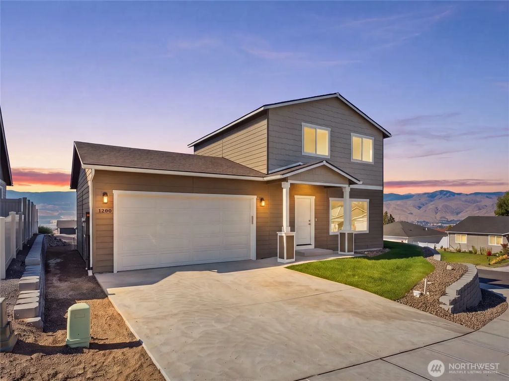 1948 N Mineral Place, East Wenatchee