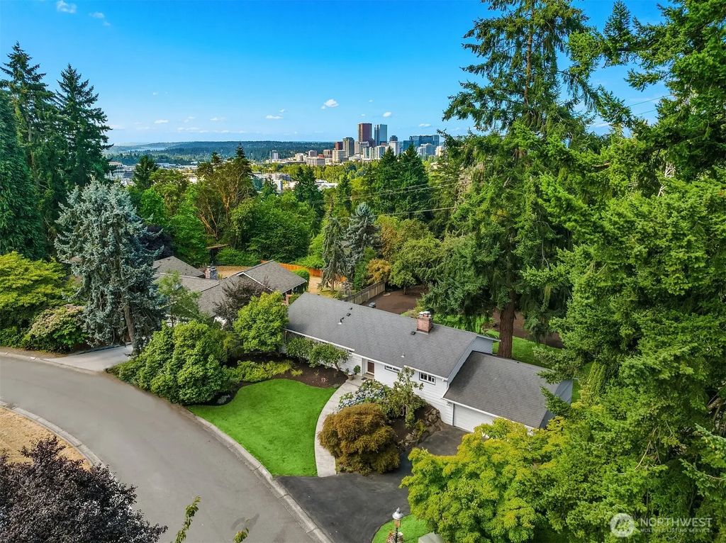 2805 124th Place Ne, Bellevue