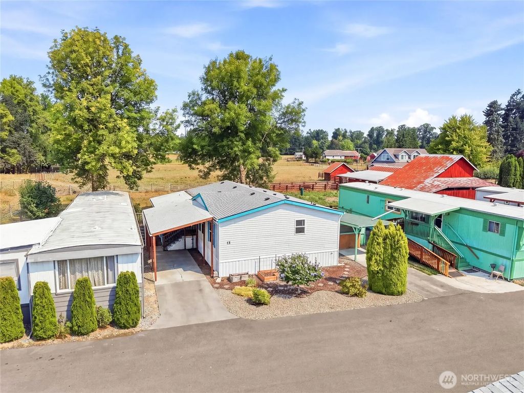 621 Nick Rd 15, Centralia