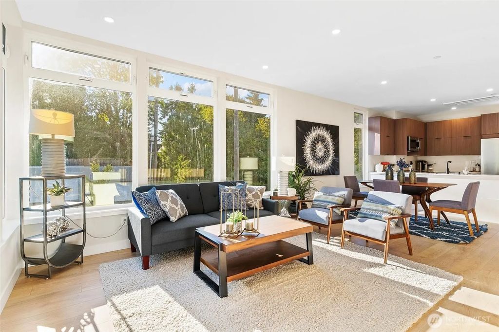 7150 47th Avenue Sw, Seattle
