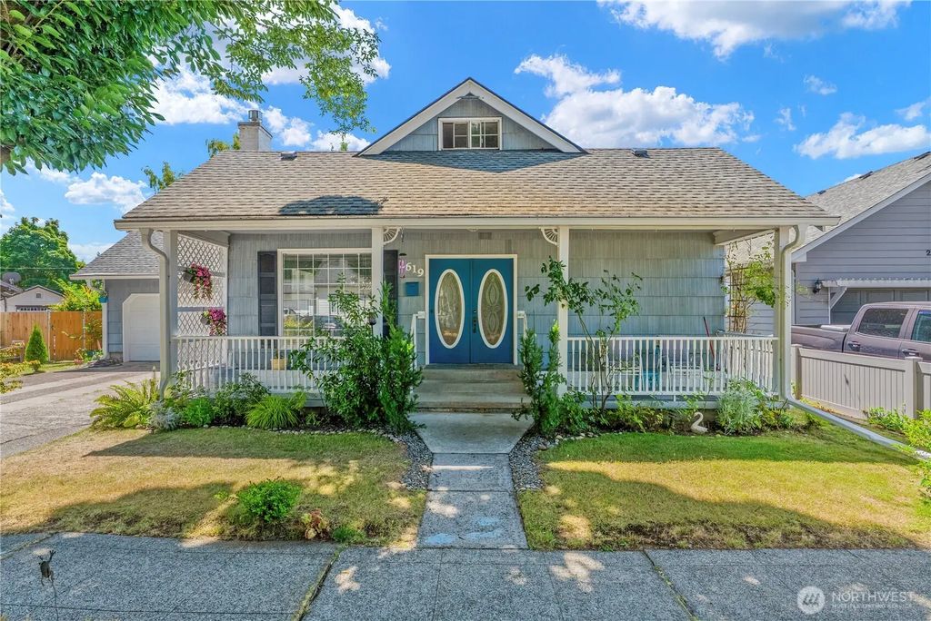 2619 Fir Street, Longview