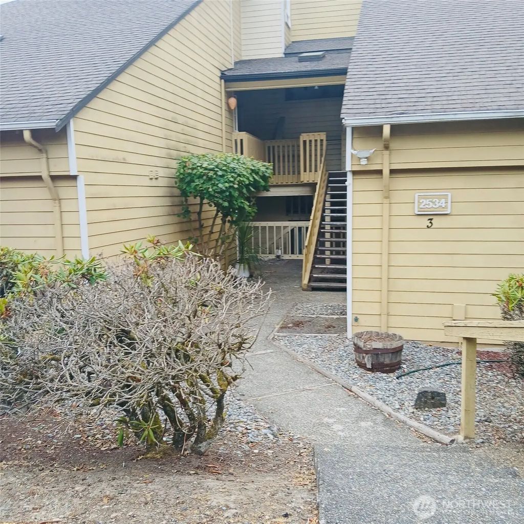 2534 S 317th Street 203, Federal Way
