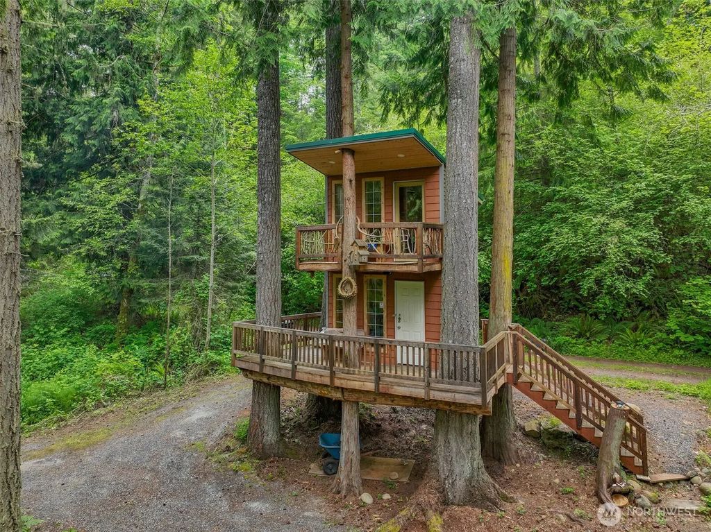 14125 Beaver Drive Se, Rainier
