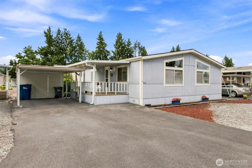 802 Cottonwood Drive, Enumclaw