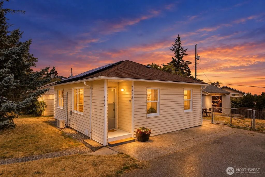 7212 S 128th Street, Seattle