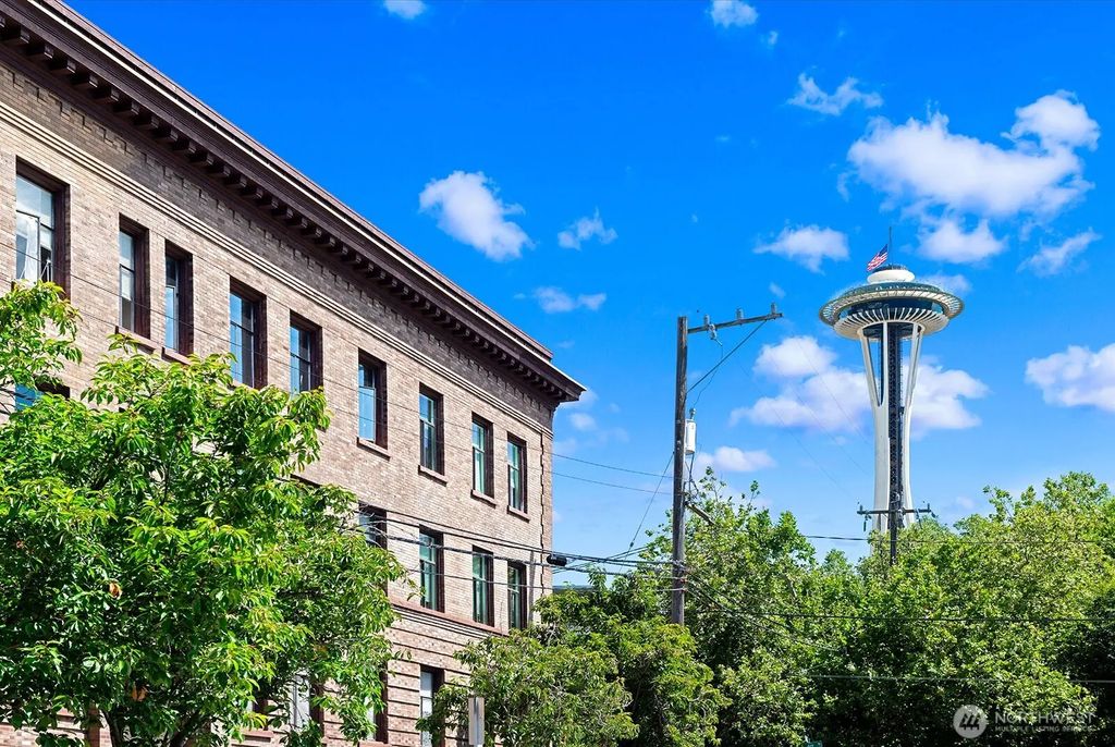 22 John Street C, Seattle