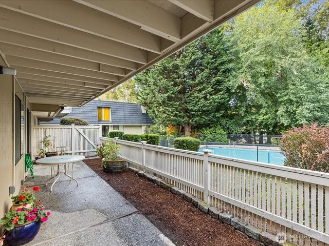 9905 Ne 124th Street 703, Kirkland