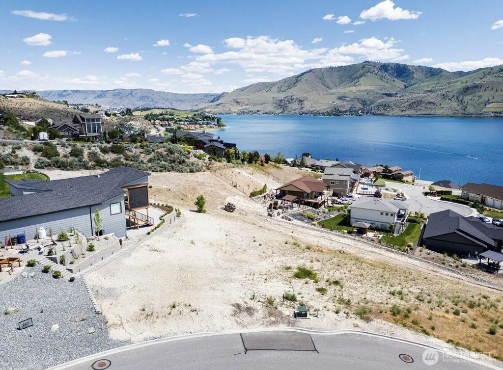 260 Apple Avenue, Chelan