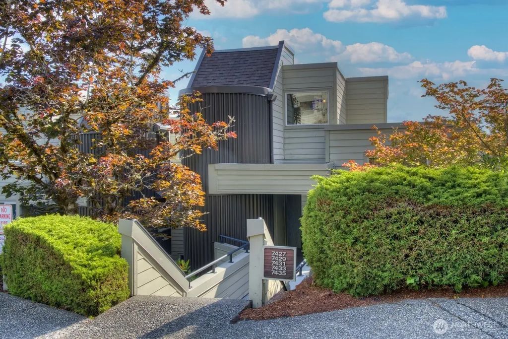7427 Old Redmond Road 322, Redmond