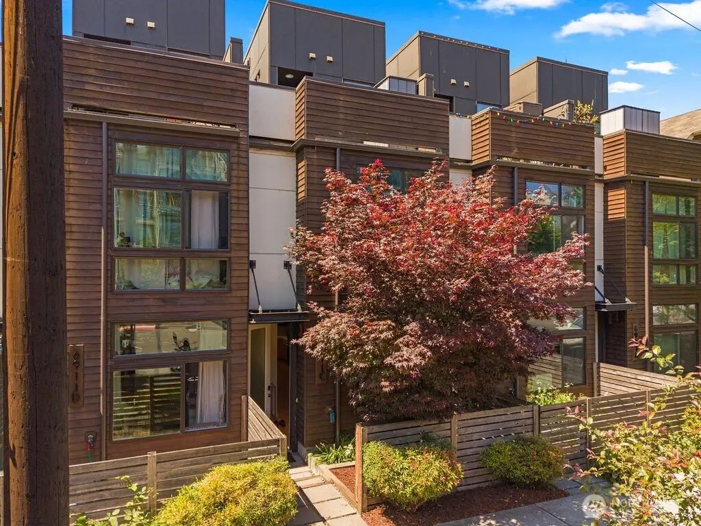 6911 California Avenue Sw C, Seattle