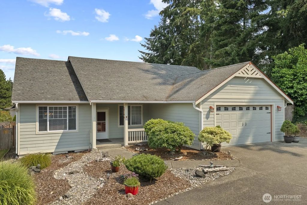 2744 Sutherland Place, Steilacoom