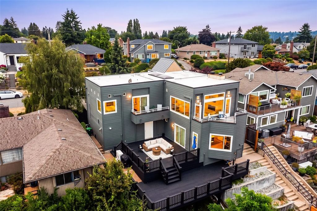 3406 37th Avenue W, Seattle