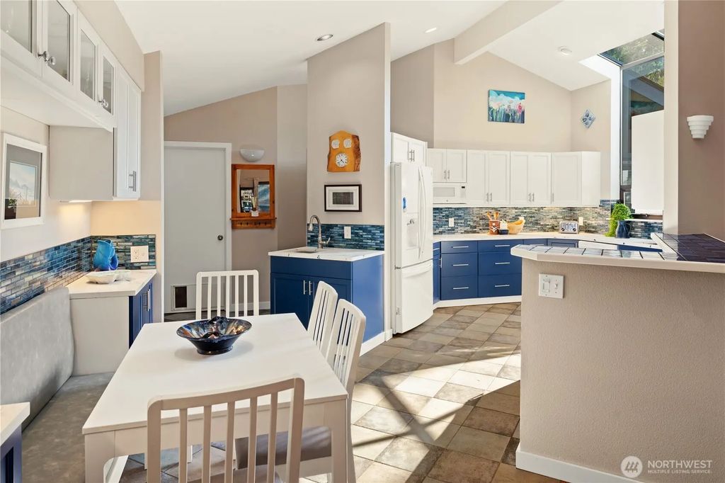 3040 164th Place Ne, Bellevue