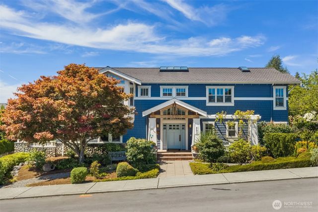 421 2nd Street W, Kirkland