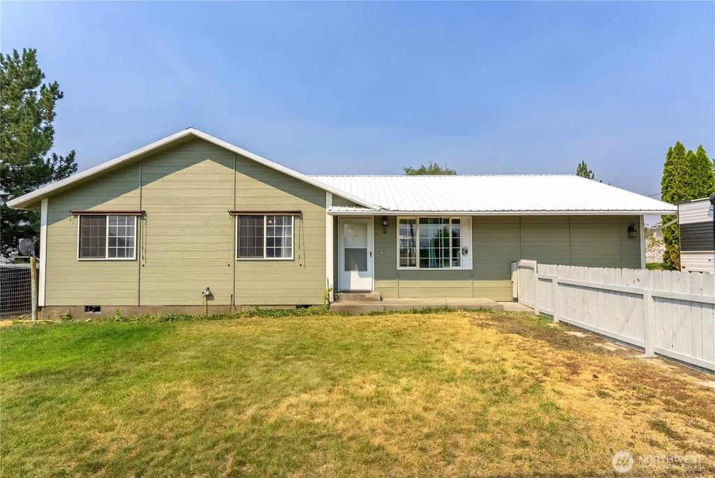 5 Sand Flat Road, Omak
