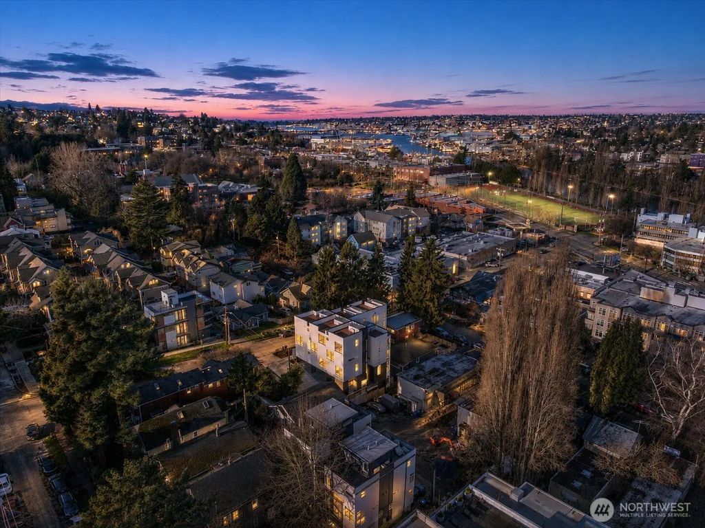 3112 Queen Anne Avenue N, Seattle