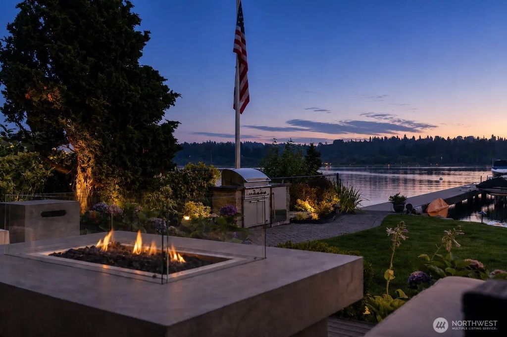 9015 Ne Juanita Lane, Kirkland