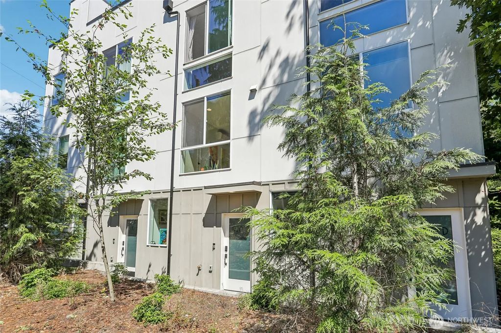 1770 C 14th Avenue S, Seattle