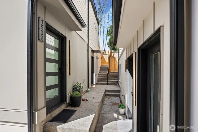 1502 N 100th Street, Seattle