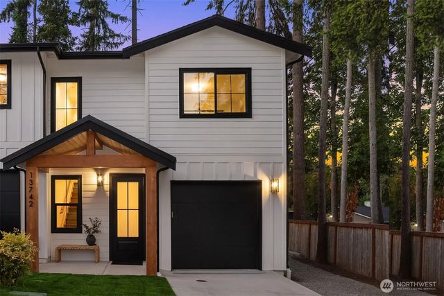 13742 Ne 101st Street, Kirkland